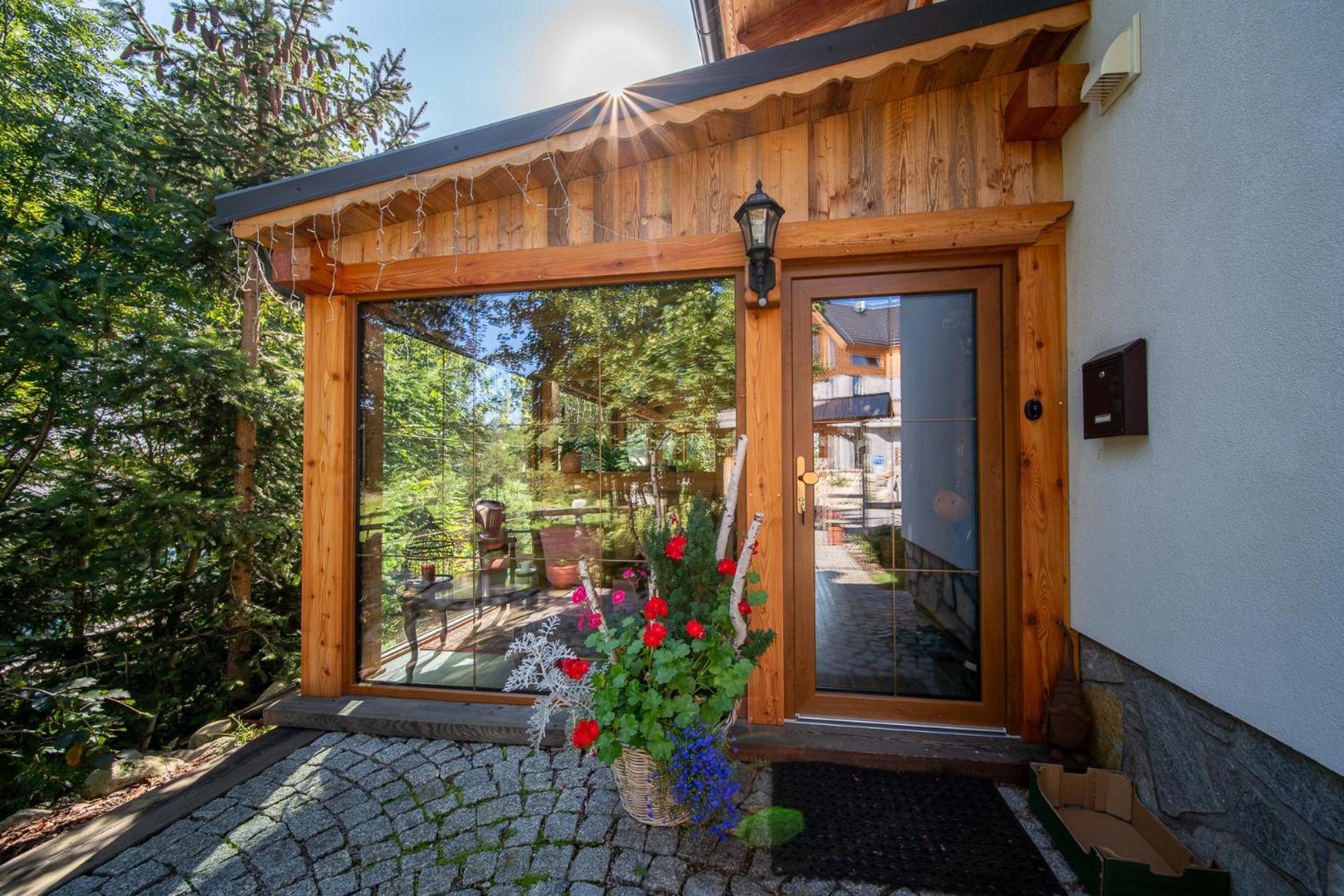 Tatrachalet Lomnica Rent Homestay